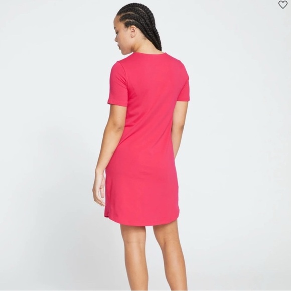 NWT Universal Standard Halie T-shirt Dress in Cerise Pink Size XS US Size 10 - Picture 2 of 9